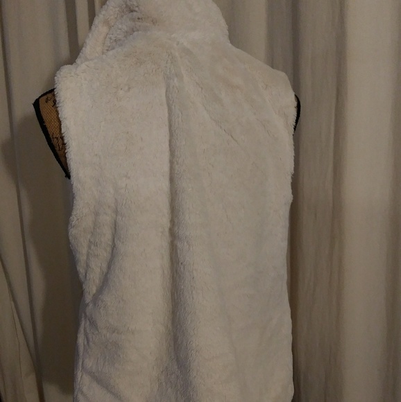 Apt 9 Faux Fur Lined Vest Invisible Closure - Picture 2 of 5